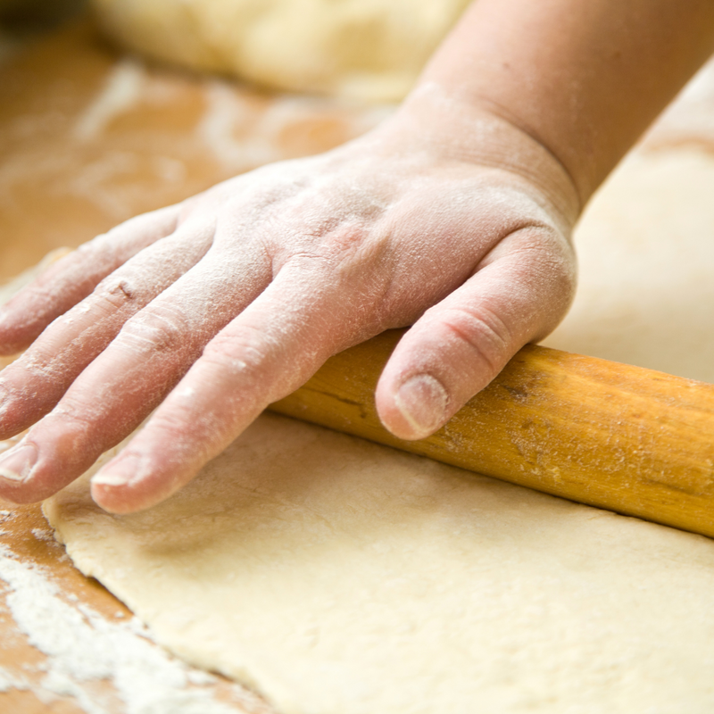 Wooden rolling pin (length 45 cm)