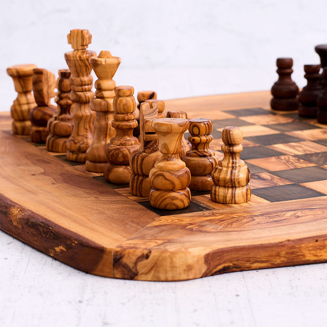 Jeu d'échecs en bois d'olivier – Design italien artisanal